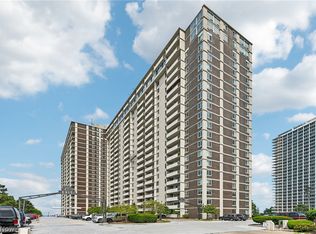 12900 Lake Ave APT 404, Lakewood, OH 44107