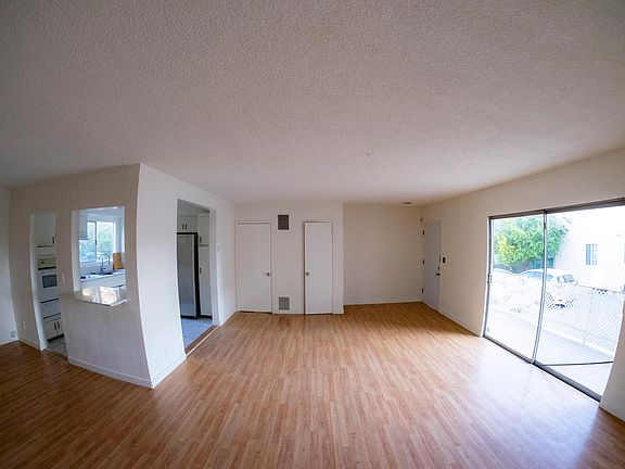 3rd image of 5836 Virginia Ave #5