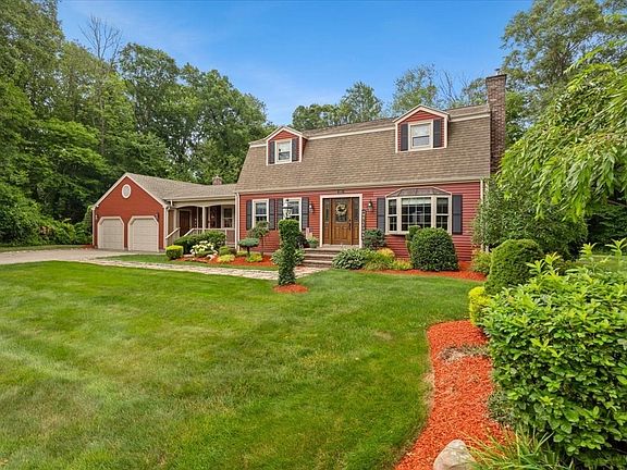 3rd image of 195 Colonial Dr