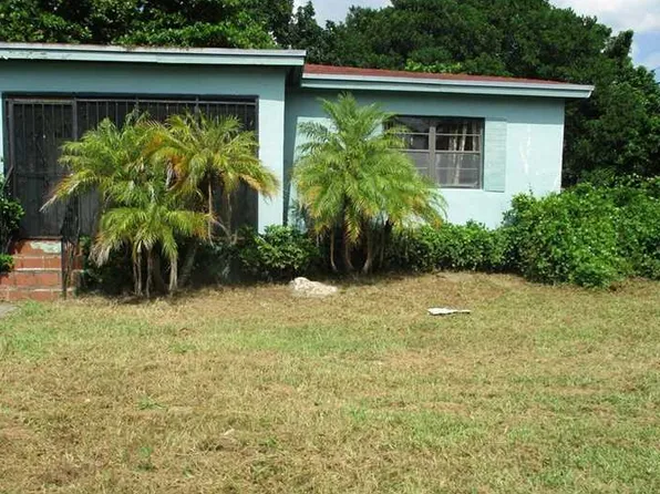 2127 NW 71st St, Miami, FL 33147