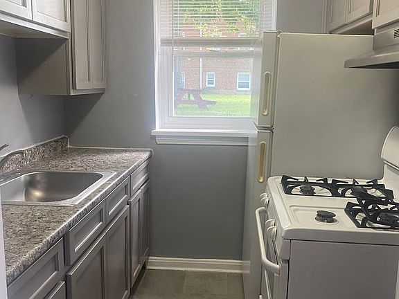 5th image of 250-270 E 244th St #256-12