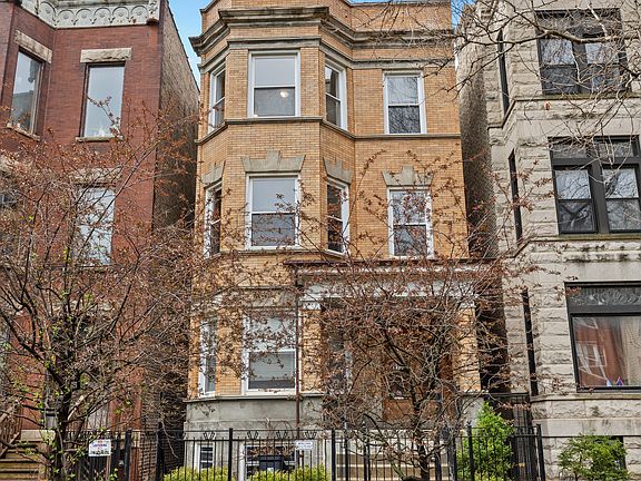 2nd image of 915 W Newport Ave Unit 3