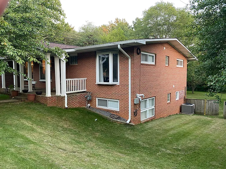 1633 Wrightson Dr — Photo 61