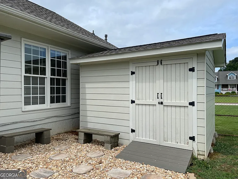 100 Kelley Way — Photo 22