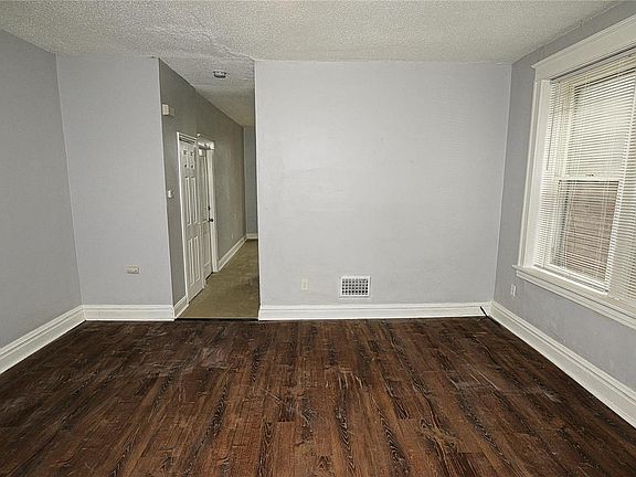 4th image of 3718 Bamberger Ave