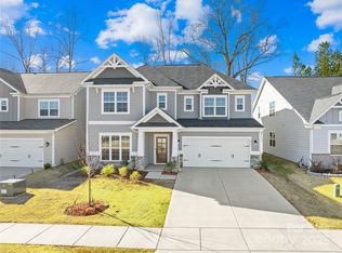 8005 Rolling Wheels Rd, Charlotte, NC 28215