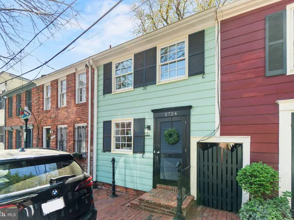 2724 Poplar St NW, Washington, DC 20007