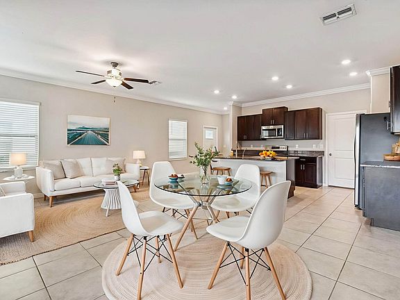3rd image of 21843 Adriatic Ln