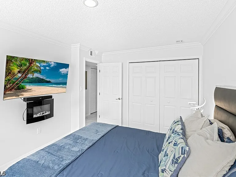 3225 E Riverside Dr #34-C — Photo 15