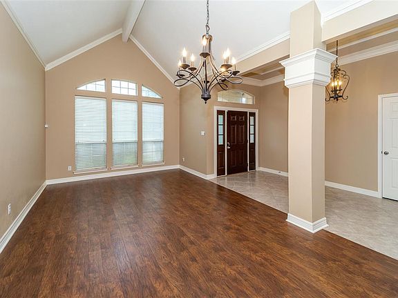 4th image of 2130 Woodsfield