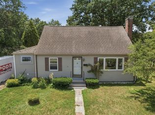 6 Meadowbrook Rd, Hudson, MA 01749
