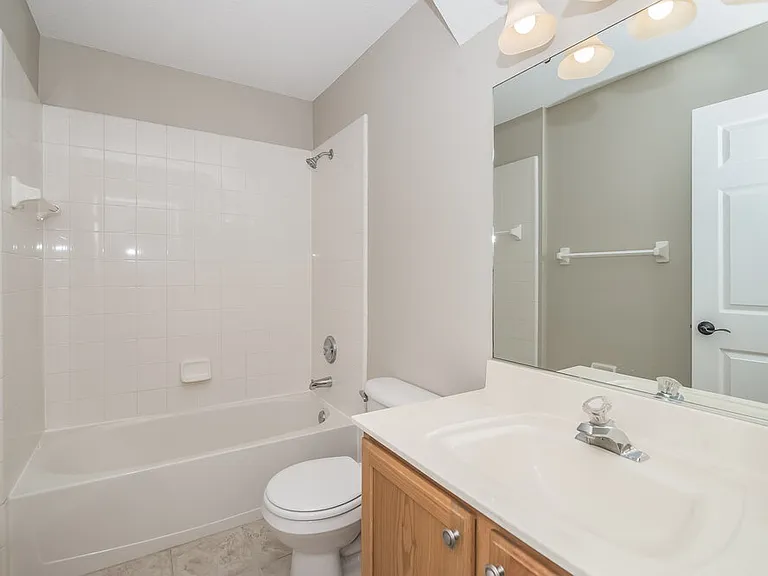 573 Redberry Ln — Photo 13