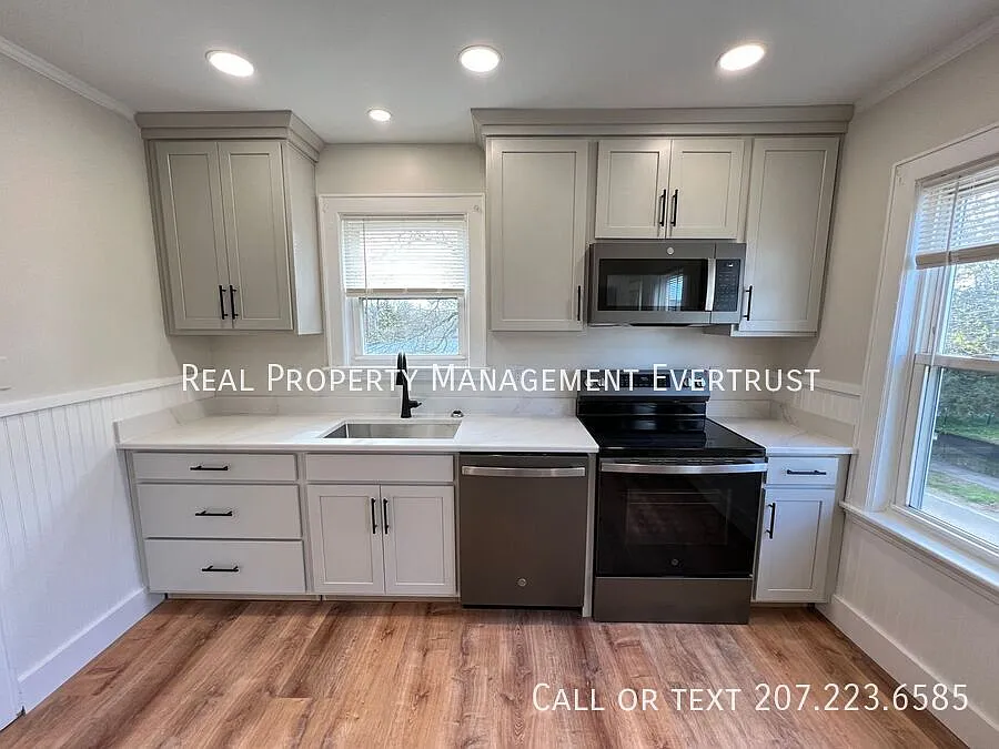 Building Photo - 249 Lincoln St #B