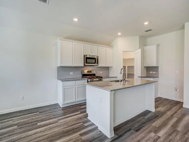 213 Cedar Canyon Dr — Photo 4