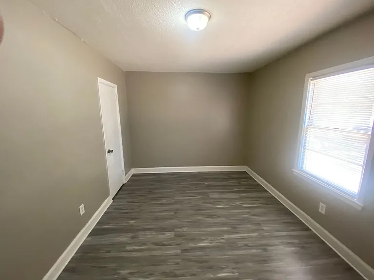 731 Winston Rd — Photo 15