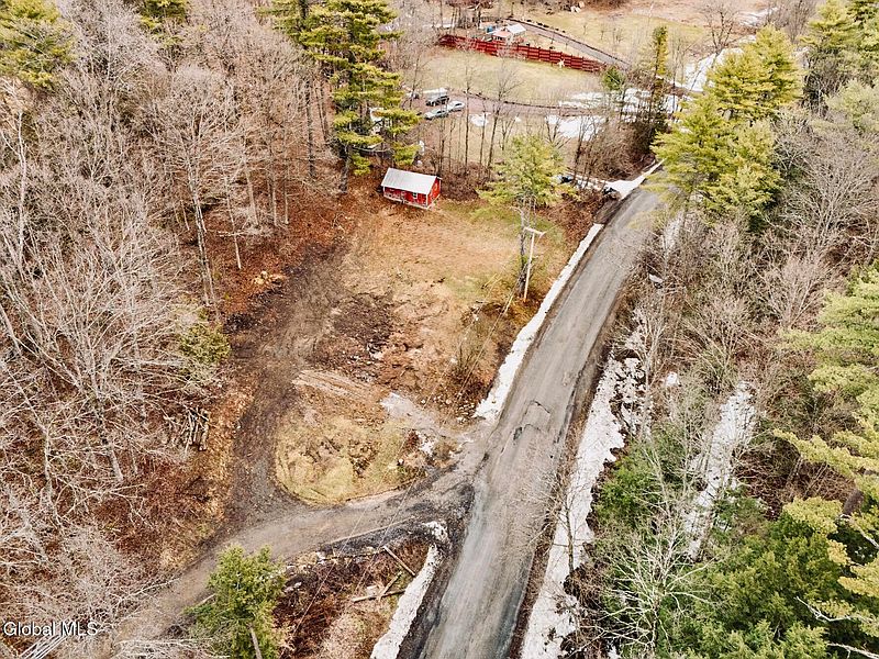 3rd image of 92 Morse Lane
