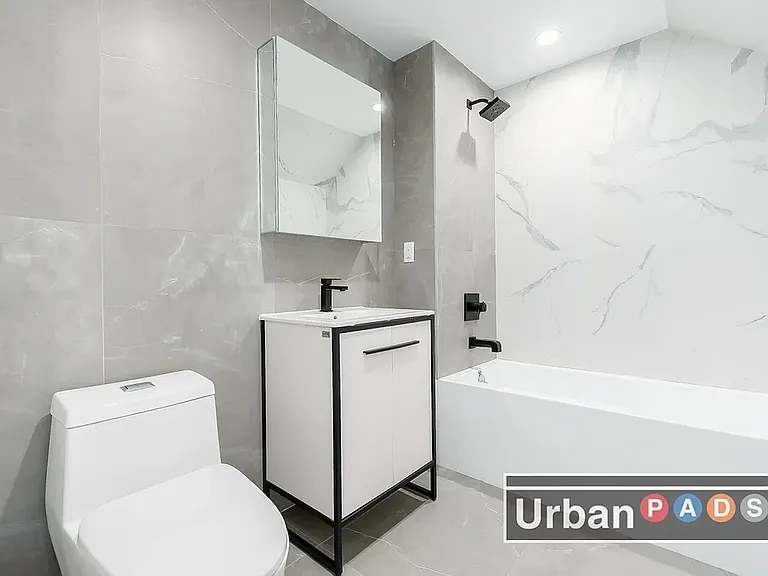 184 Adelphi St #1 — Photo 6