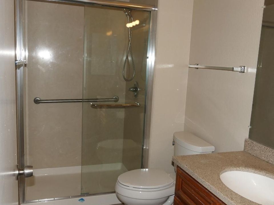Bath room downstairs shower