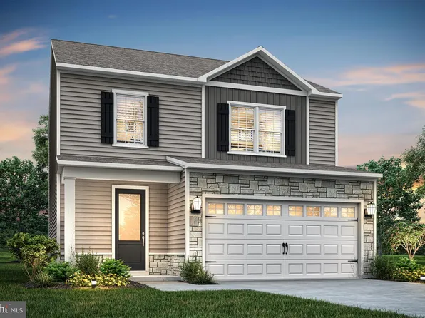 15 Brompton St, Falling Waters, WV 25419