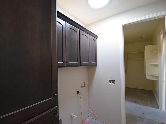 2nd image of 2105 Bombay Dr