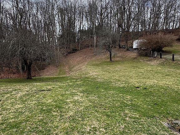 3rd image of 479 Abney Rd