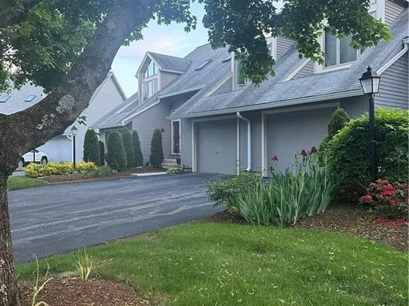 16 Tamarac Dr #A, Smithfield, RI 02828