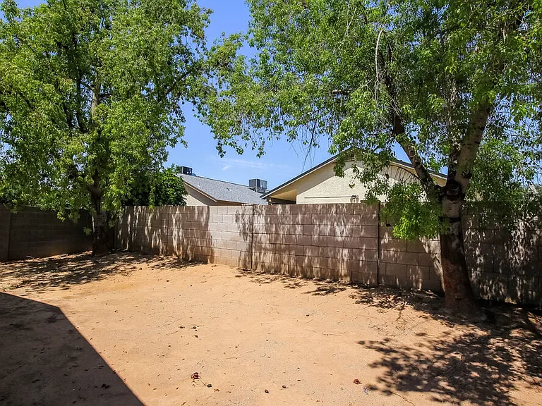 8864 W Morningside Dr — Photo 15
