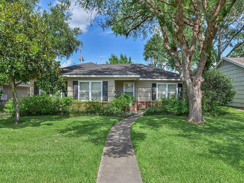 Charming Bellaire Home.