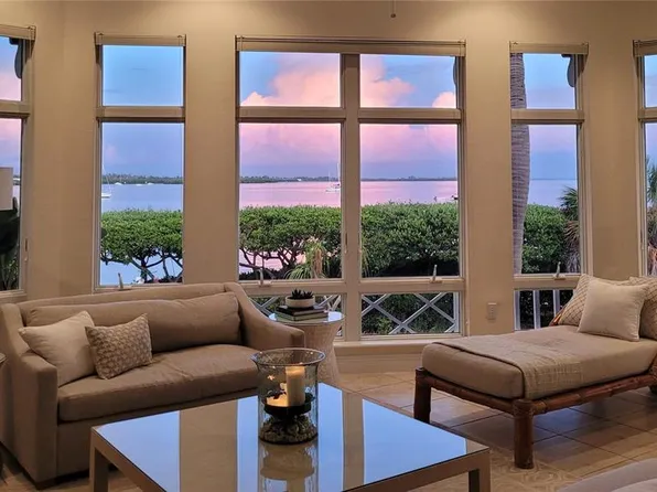 312 Bay Dr S #4, Bradenton Beach, FL 34217