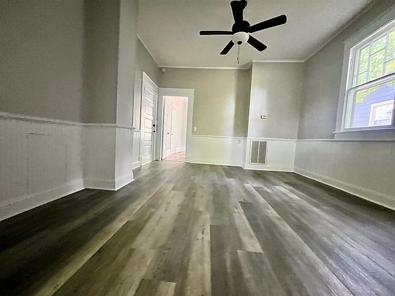 2nd image of 510 E Oak Hill Ave APT 1
