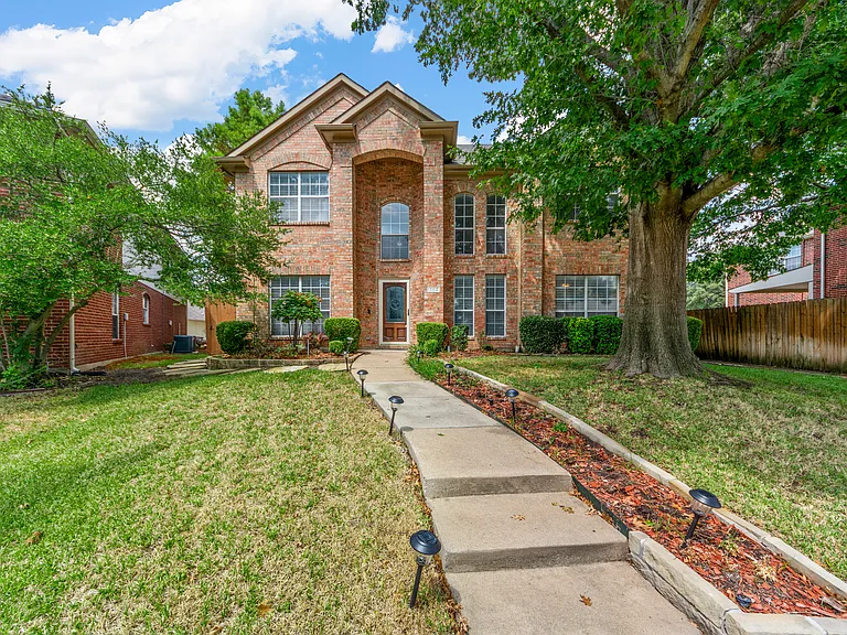 764 Whitman Pl — Photo 1