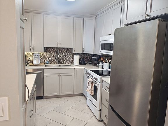 5th image of 70 W Huron St APT 1507