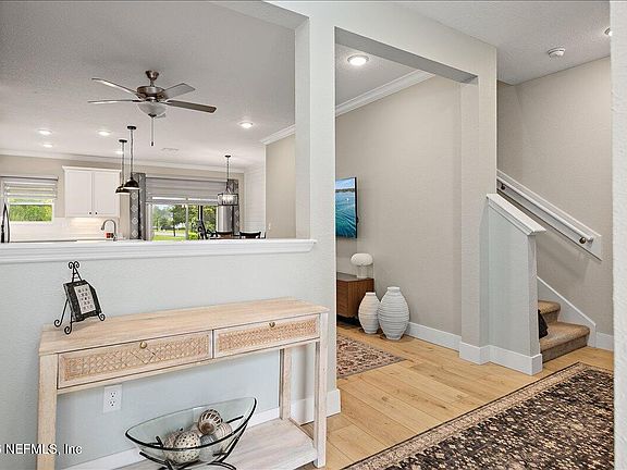 4th image of 14033 MOLINA Drive