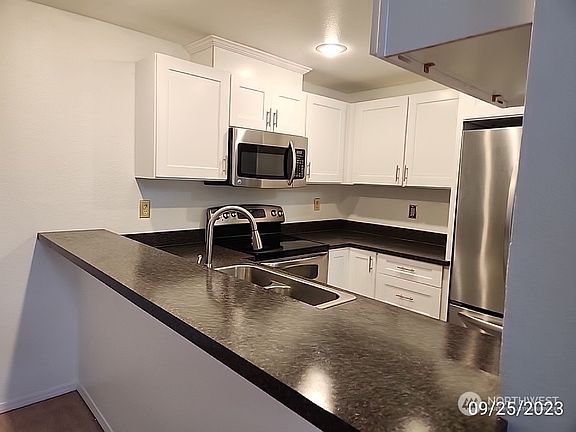 3rd image of 22810 30th Avenue S #B301