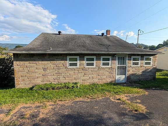 3rd image of 1755 E Main St