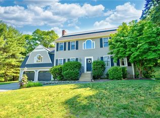 47 Crestview Dr, Mendon, MA 01756