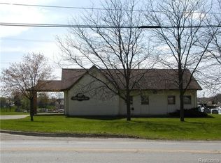 2674 S Milford Rd, Highland, MI 48357