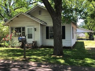1011 N Boston Pl, Russellville, AR 72801