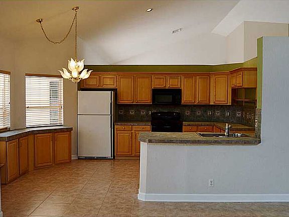 4th image of 1565 NW 183rd Ave