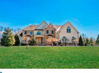 14 Cheyenne Dr, Pennington, NJ 08534