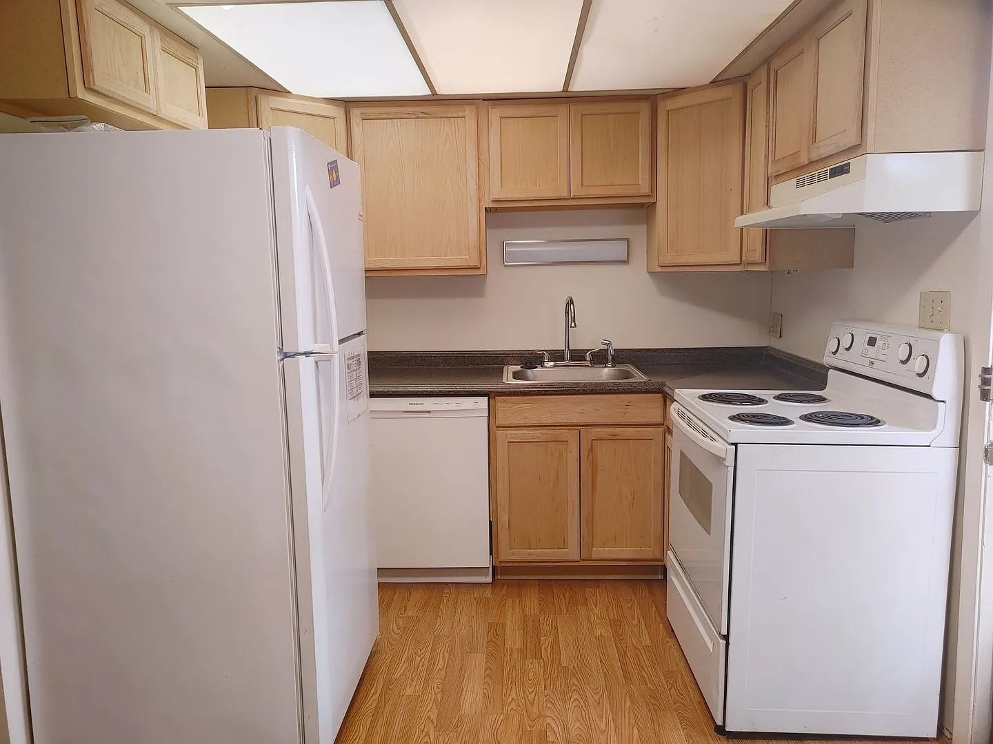 2 Bed/1 Bath overlooking Iuka Ravine — Photo 4