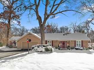 590 Timber Ln, Frankfort, IL 60423