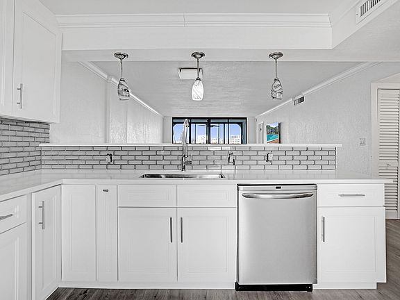 5th image of 1631 Riverview Rd APT 507