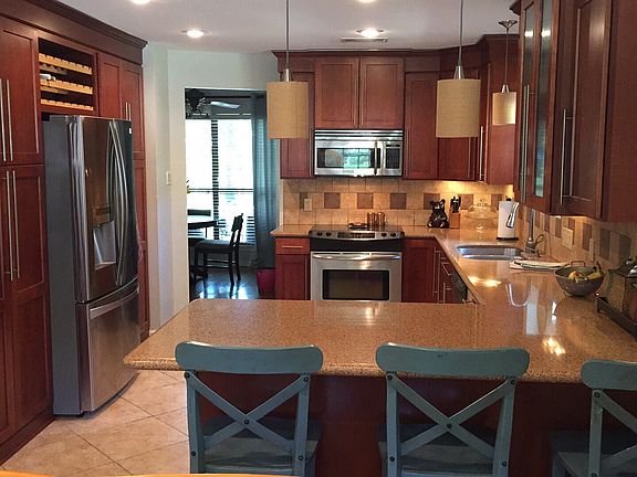 4th image of 311 Huckleberry Dr