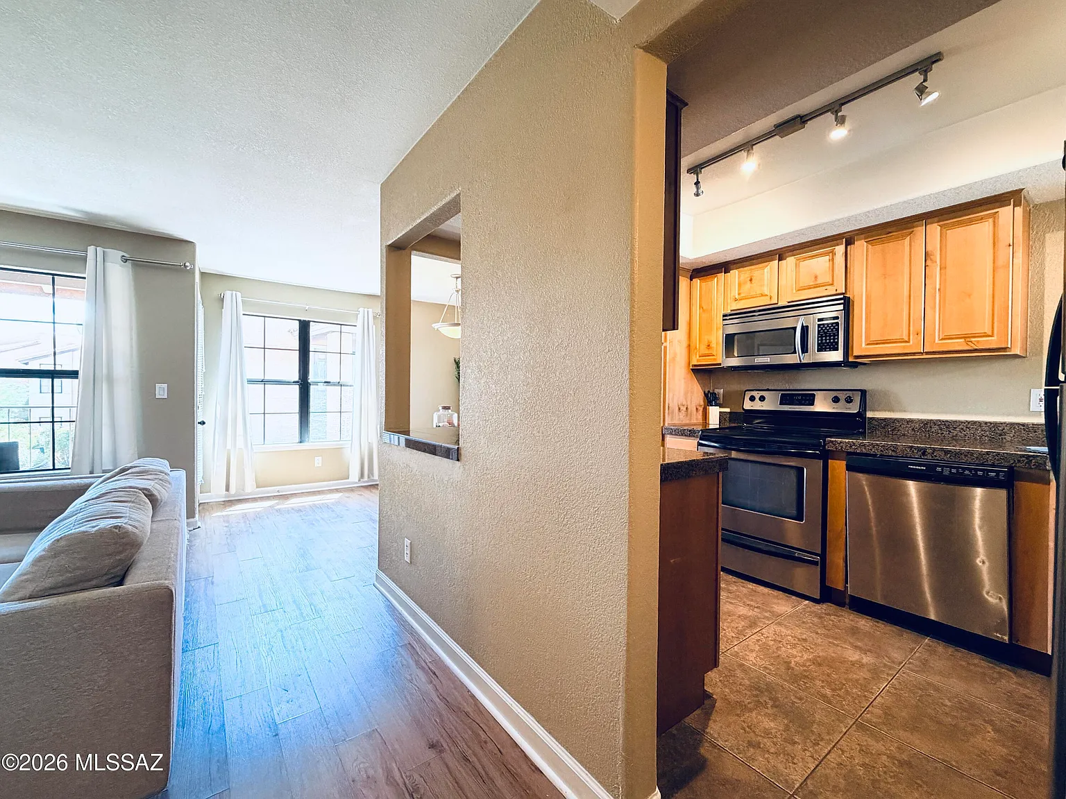 1 bed, 1.0 bath, 775 sqft, $1,750 — Photo 3