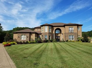 2105 Center Point Rd, Hendersonville, TN 37075