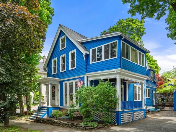 9 Sheridan Rd, Swampscott, MA 01907