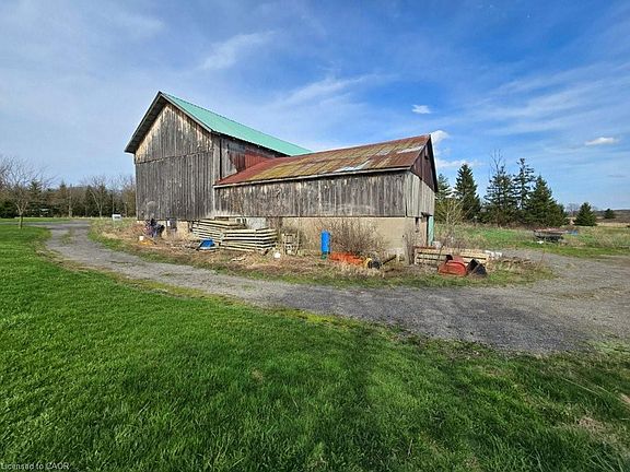 4th image of 1030 Metler Rd