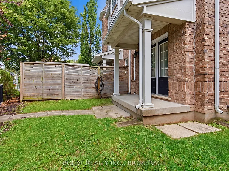 41 Durksen Dr — Photo 32