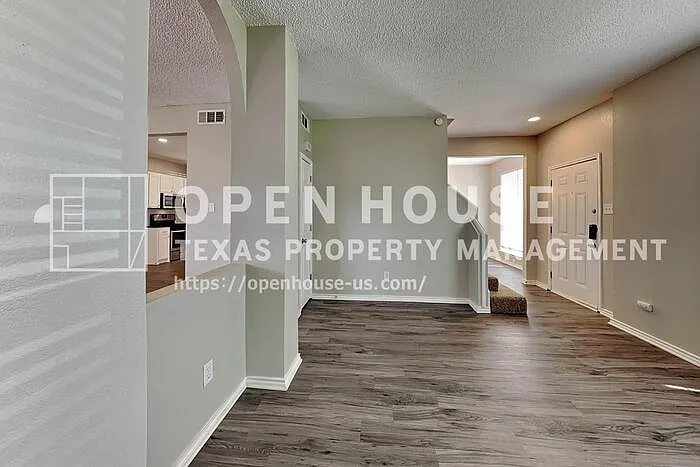 600 Blue Leaf Dr — Photo 4